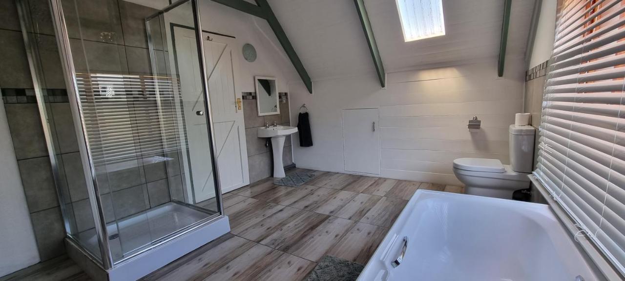 Dullvino Cottage No 15 At Critchley Dullstroom Exterior photo